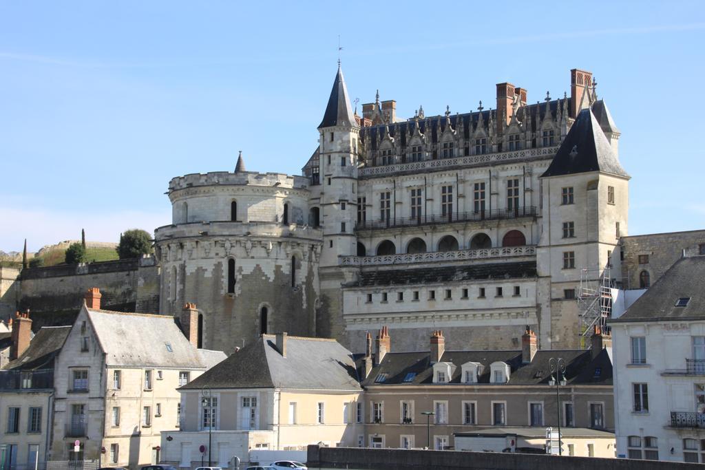 Sur Les Toits D'Amboise Apartment Bagian luar foto